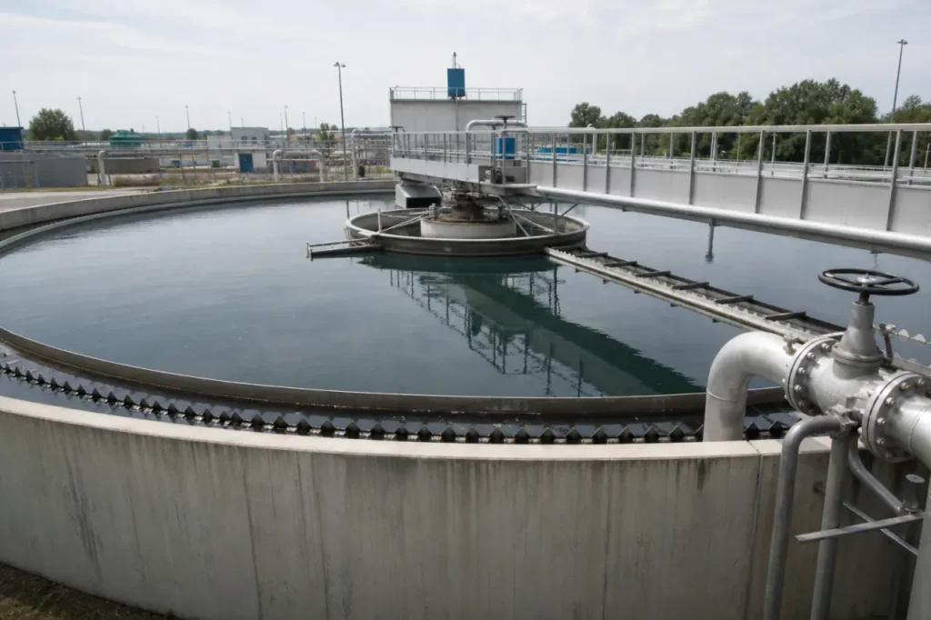 wastewater clarifier visual for what is a wastewater clarifier & how it works